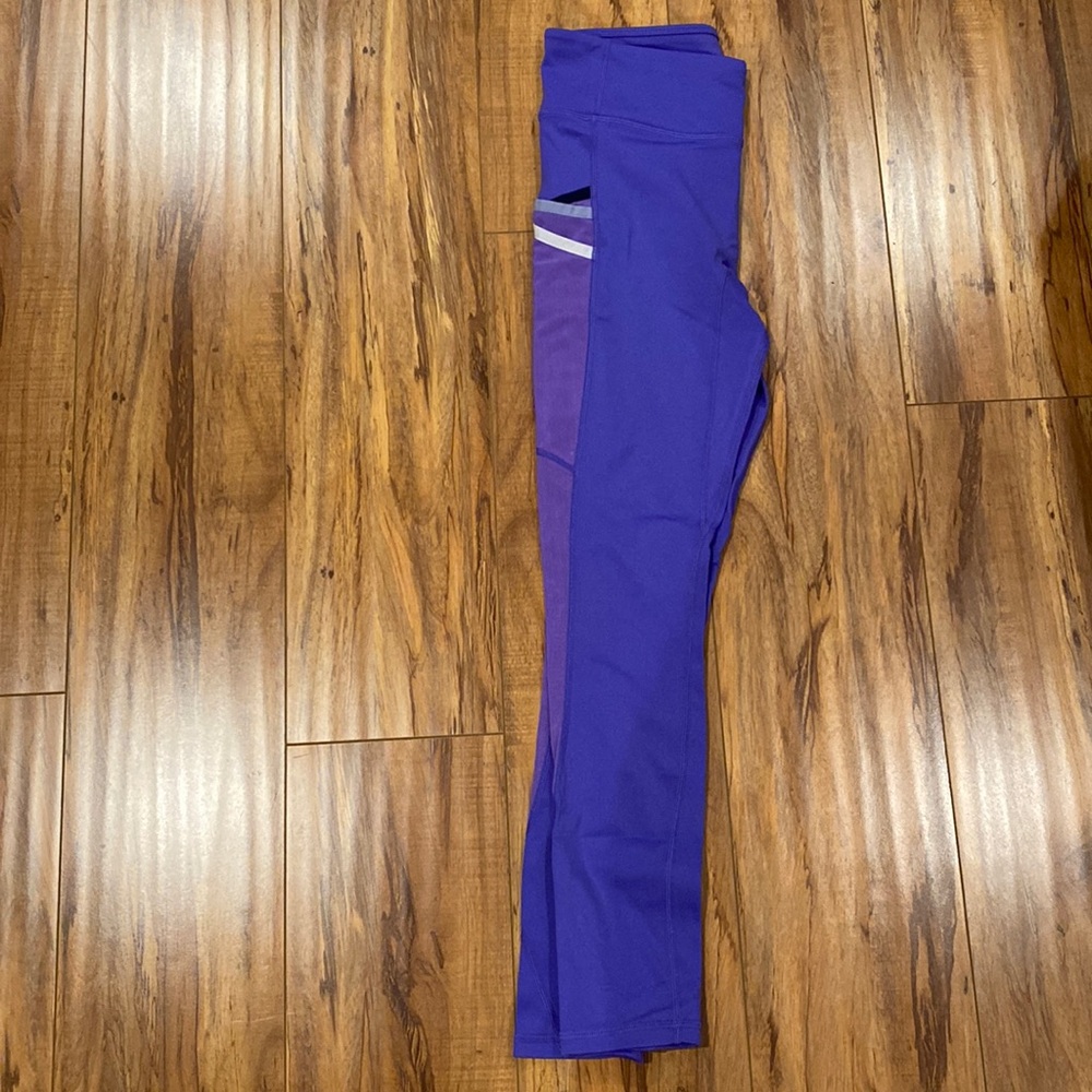 Light purple fabletics leggings